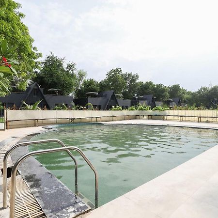 Oyo 48991 Serene Cottages And Resorts ヴァドーダラー エクステリア 写真